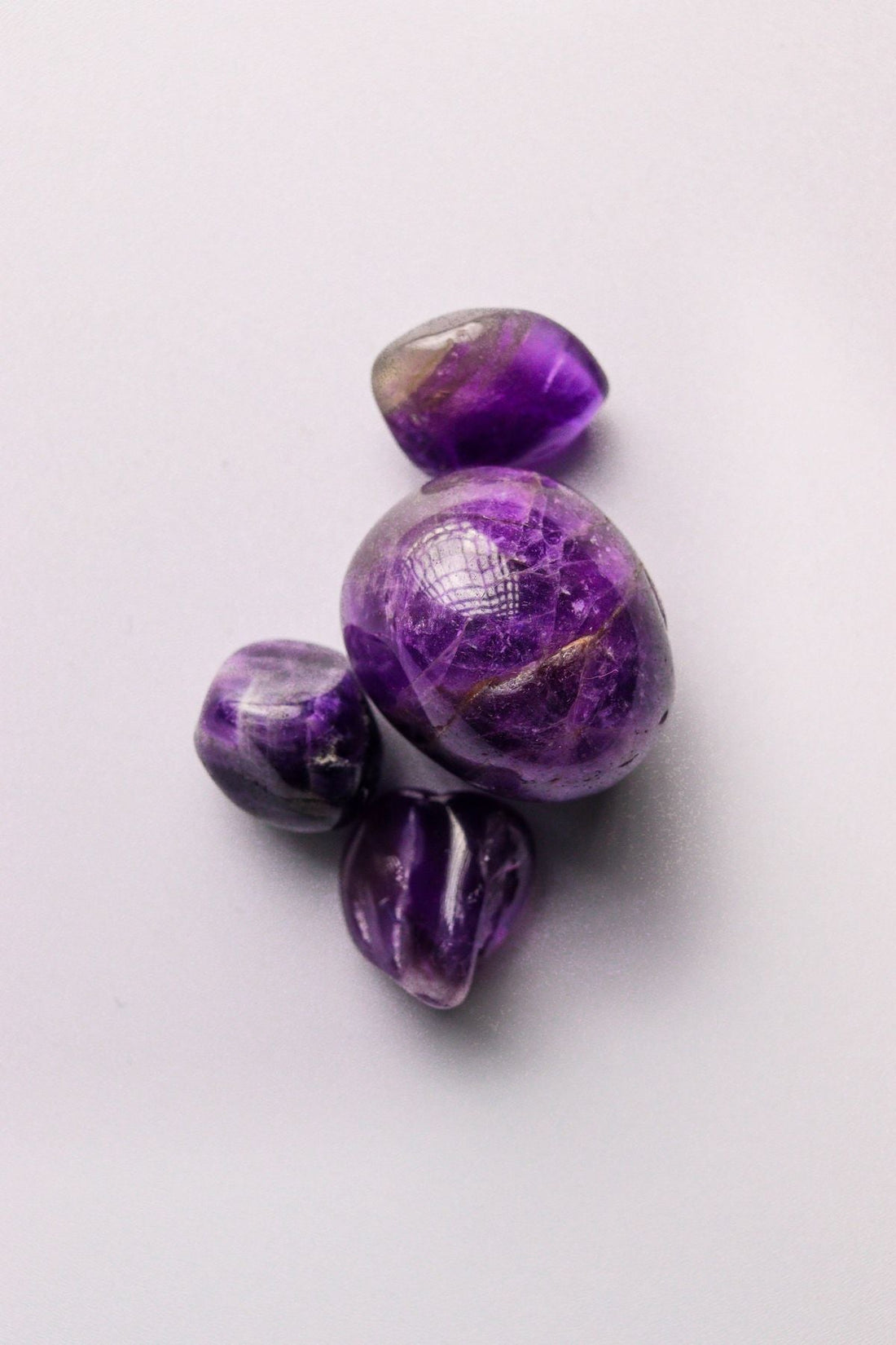 Bracelet améthyste : quelle couleur de violet choisir ?