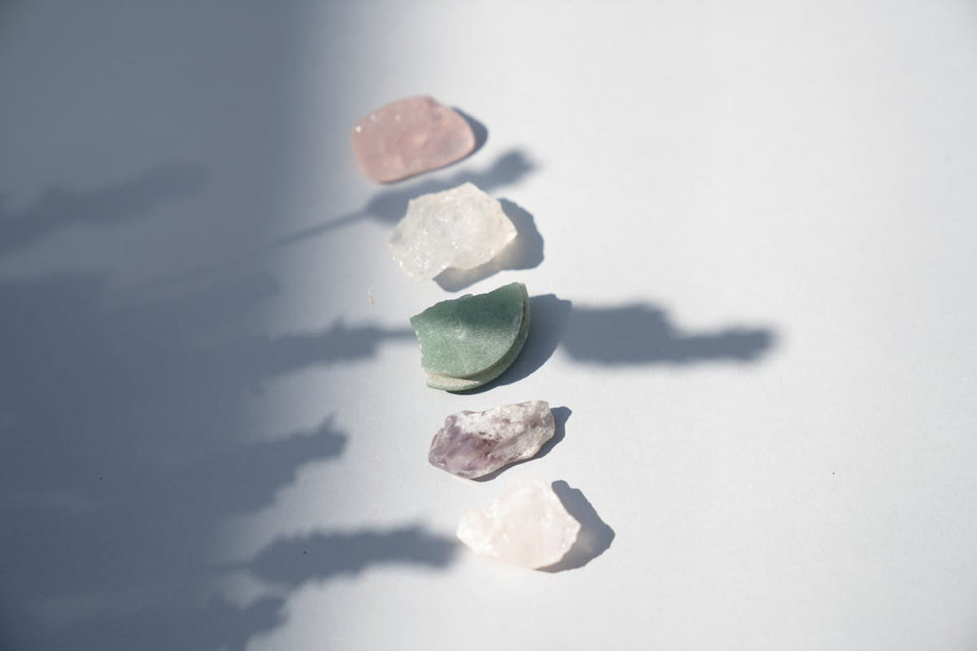 Rhodonite pierre naturelle - lithothérapie | Source Sacrée