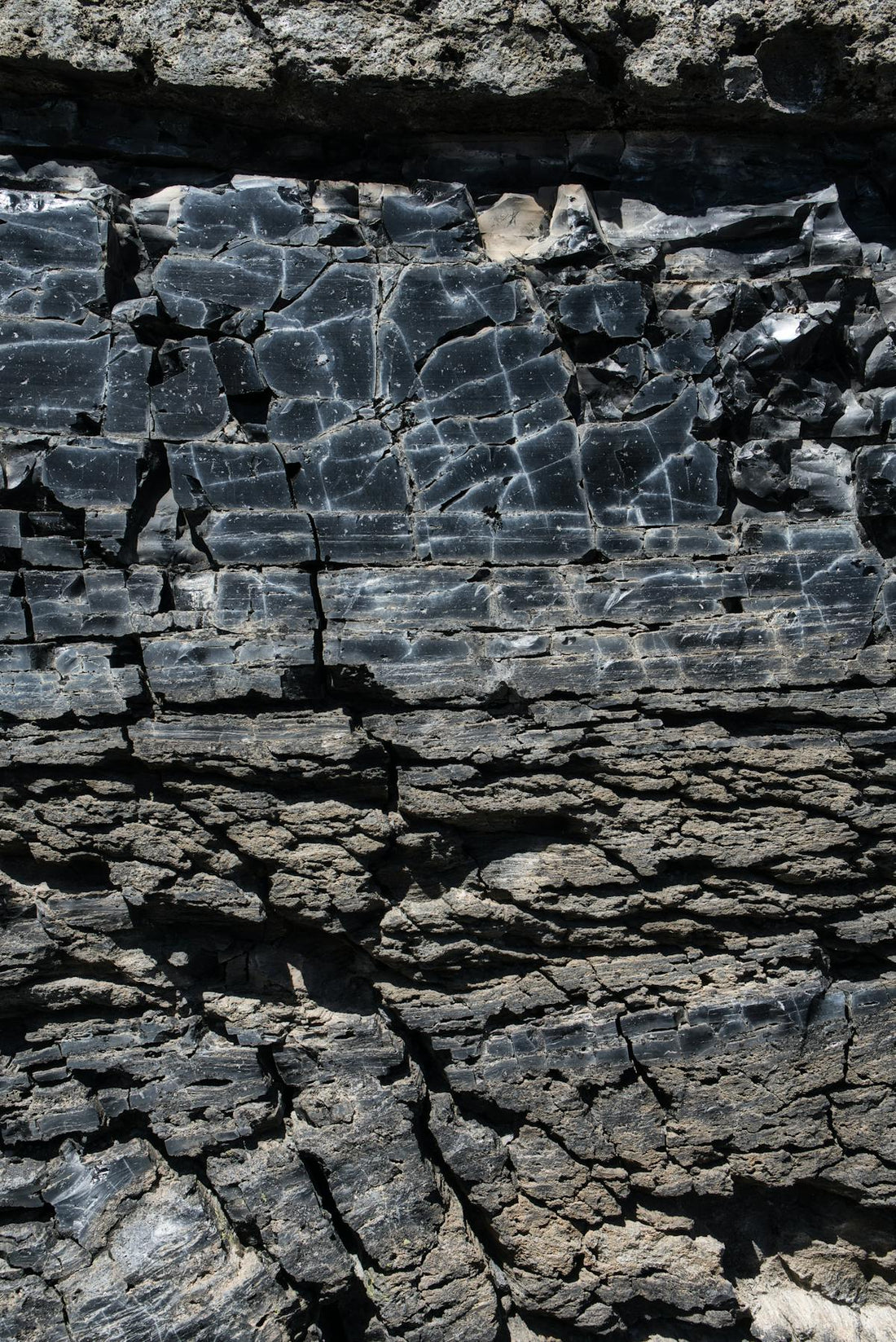 Shungite pierre naturelle - lithothérapie | Source Sacrée