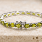 Bracelet Péridot Naturel Argent 925 – Pierre d'Août — gros plan sur les matières et finitions