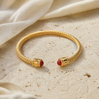 Bracelet Pierre de Naissance Juillet — Cornaline — photographie produit premium