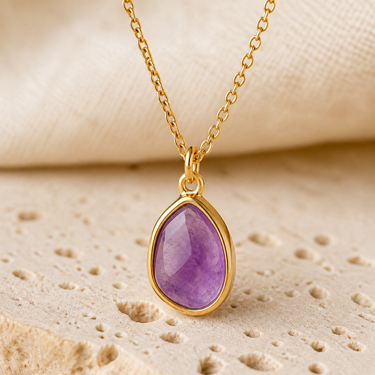 Collier Pendentif Pierre Naturelle Sertie sur Chaîne Fine — détail matière et finition